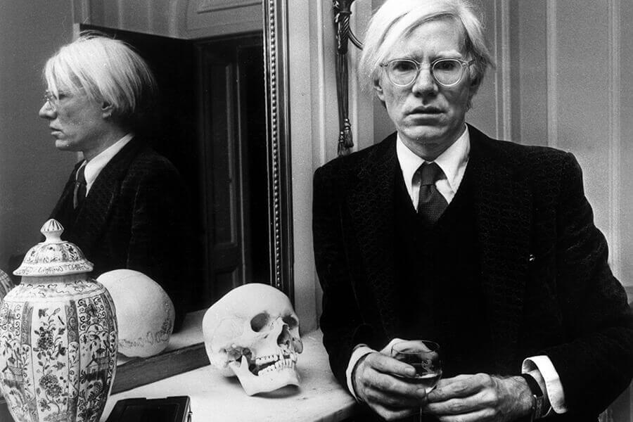 Andy Warhol – Tiểu Sử Cuộc Đời, Sự Nghiệp Và Tác Phẩm Nổi Tiếng